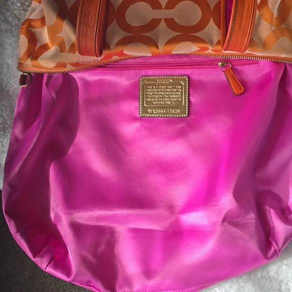 Coach Poppy Op Art Nwot Vibrant Orange Tote with Pink Highlights NWOT - Picture 16 of 17